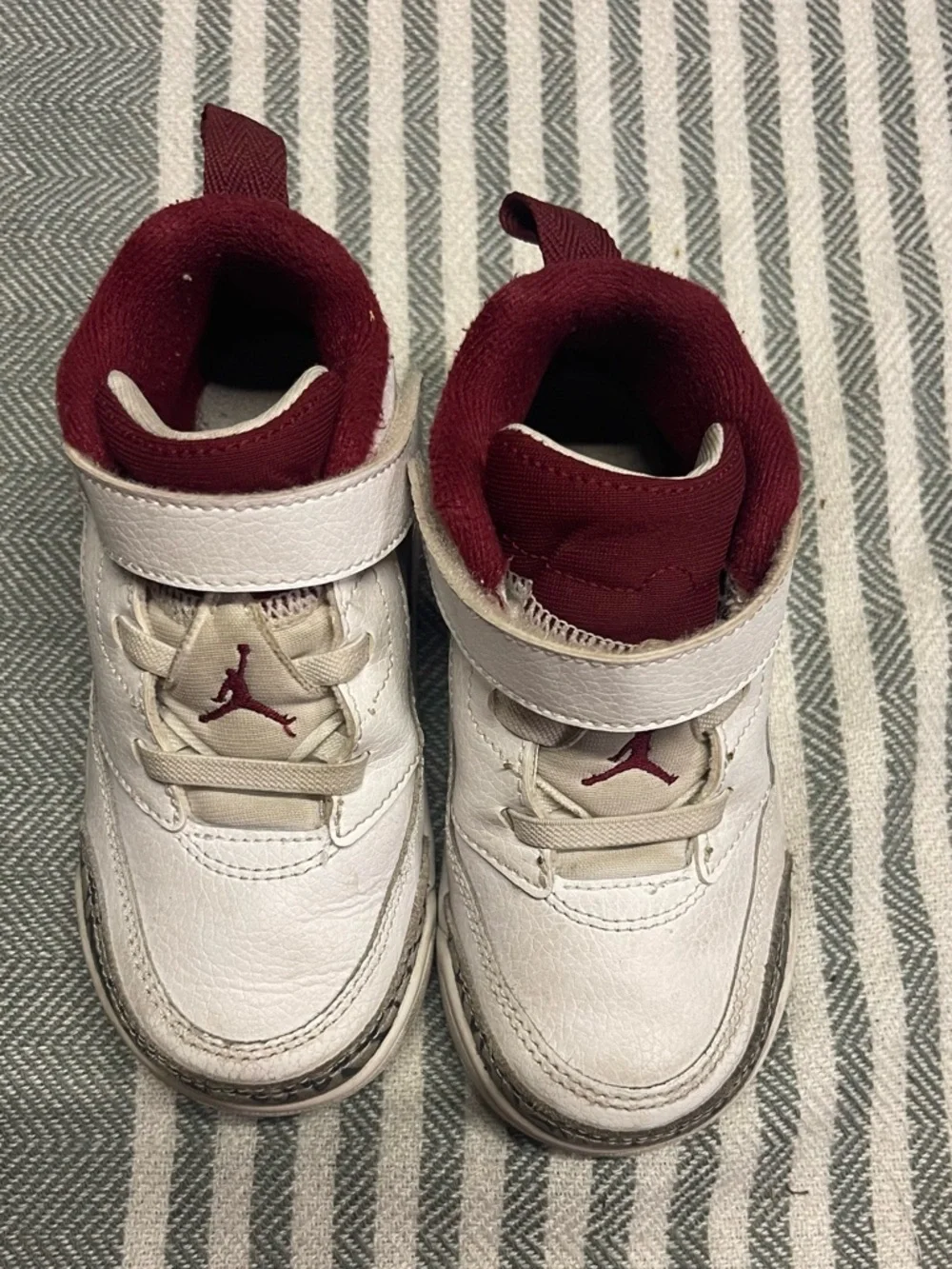 Nike‎ Air Jordan Spizike Red Team Wolf Grey White Maroon Low-Top Sneaker